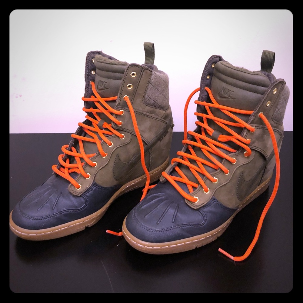 Nike Dunk Sky Hi Sneaker Boot